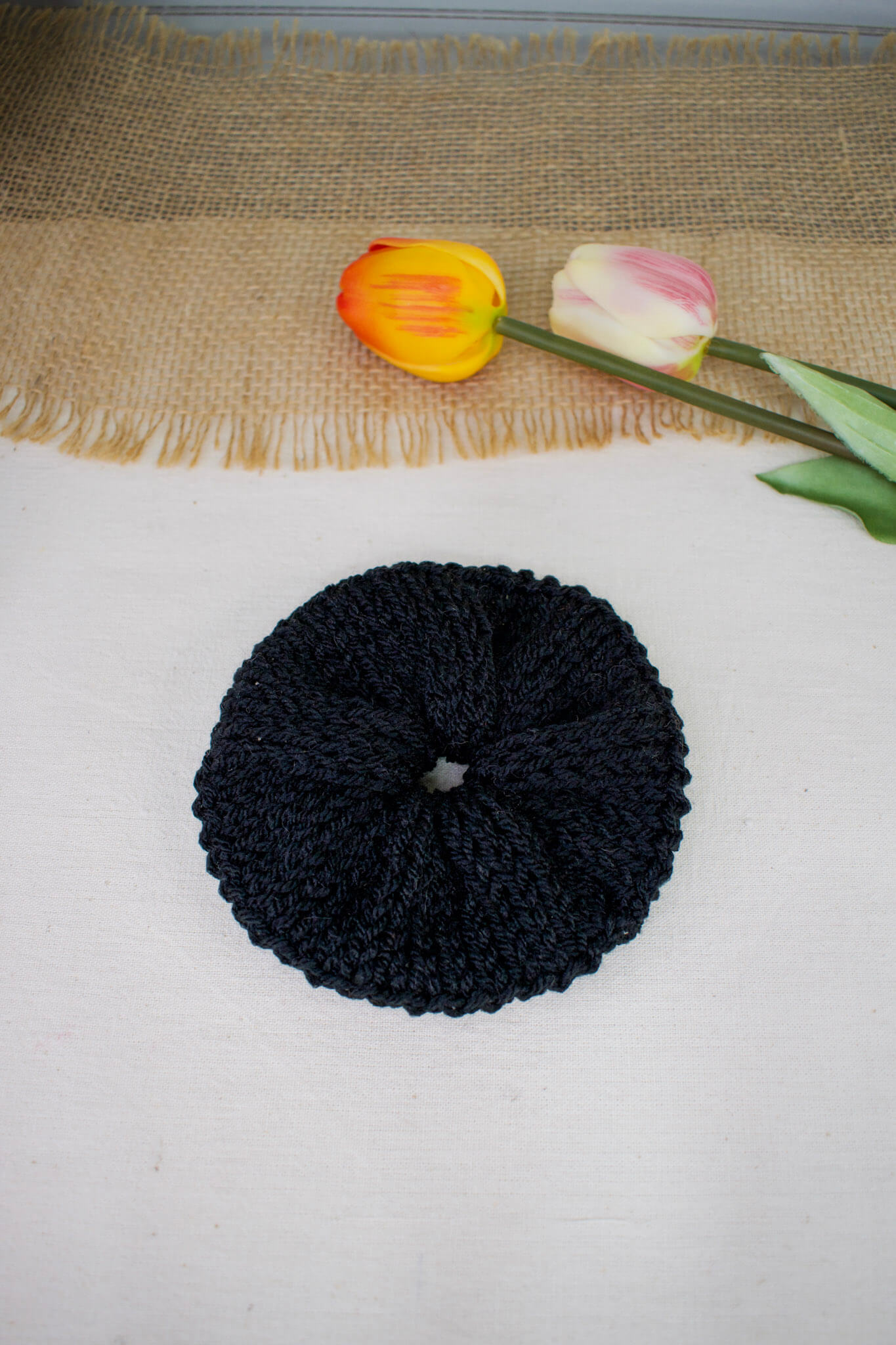 πλεκτό scrunchie μαλλιών μαύρο